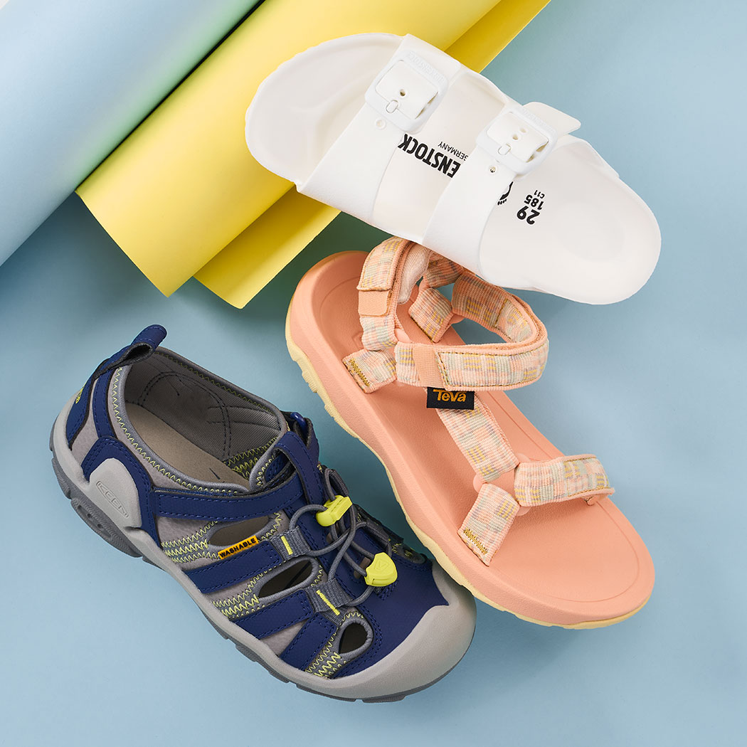 Kids’ sunny styles for playtime.