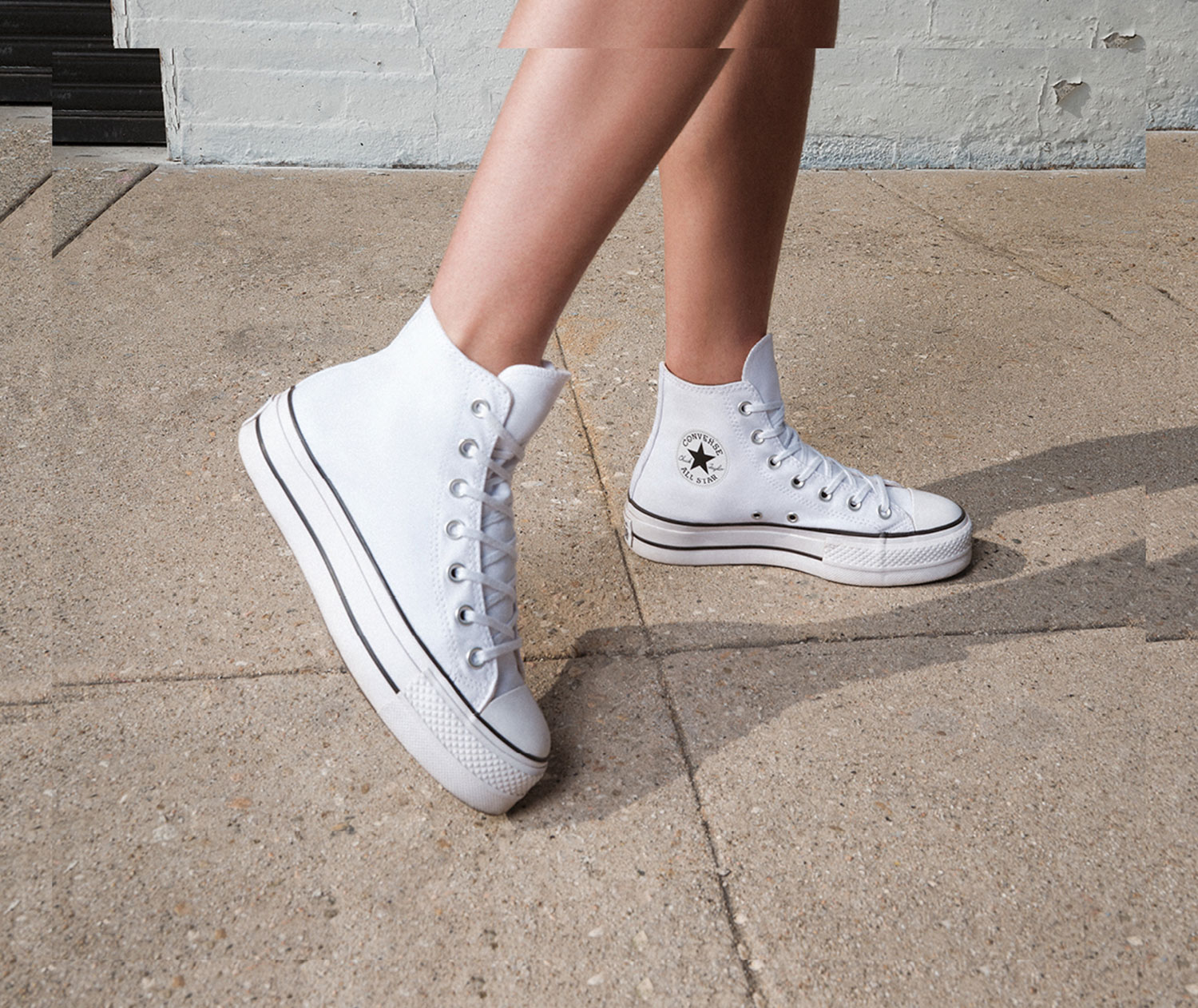 Chuck Taylor All Star Leather Unisex Low Top Shoe.